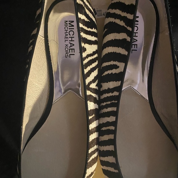 Michael Kors flat shoes - Picture 4 of 11